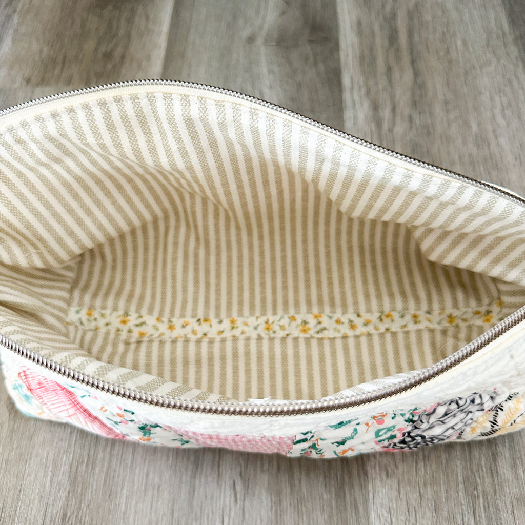Large Vintage Dresden Plate Quilt Clam Shell Zipper Pouch