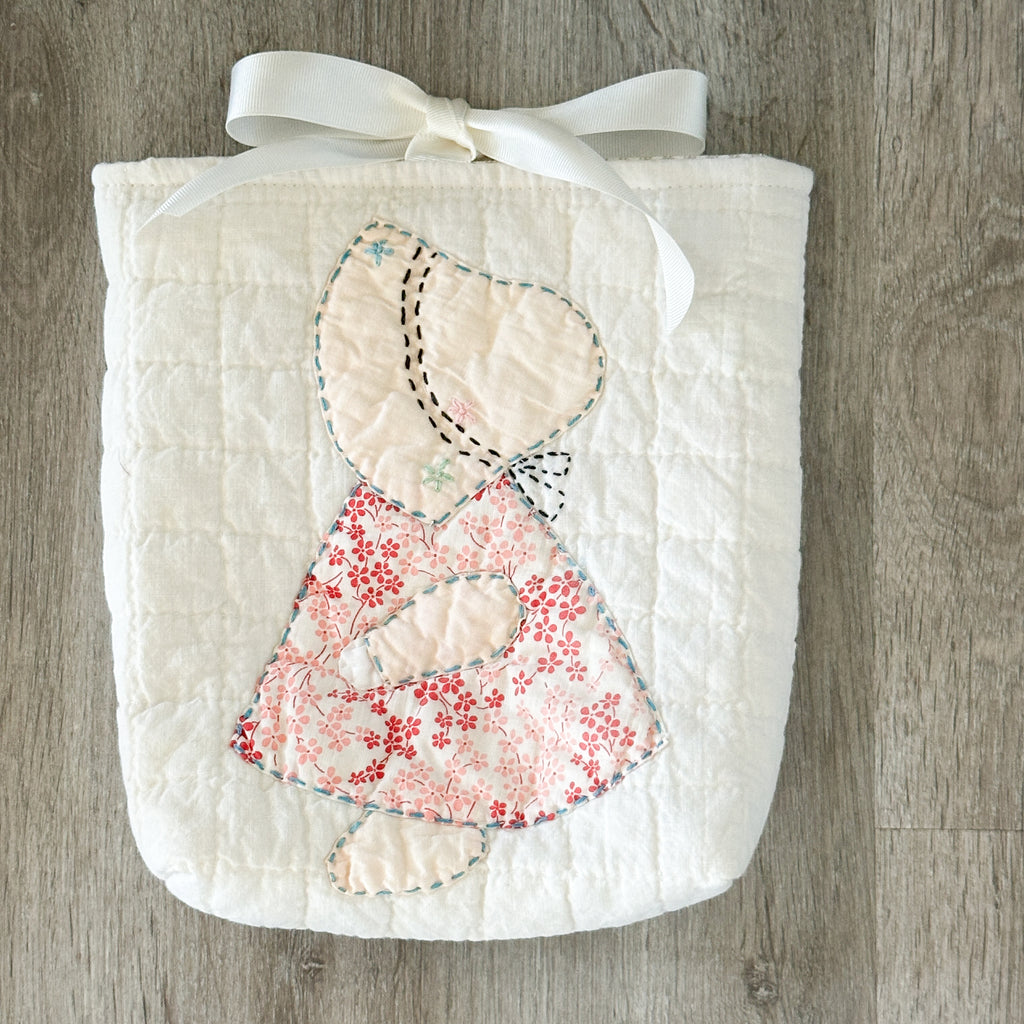 Small/Medium Vintage Sunbonnet Sue Quilt Bible/Book Sleeve