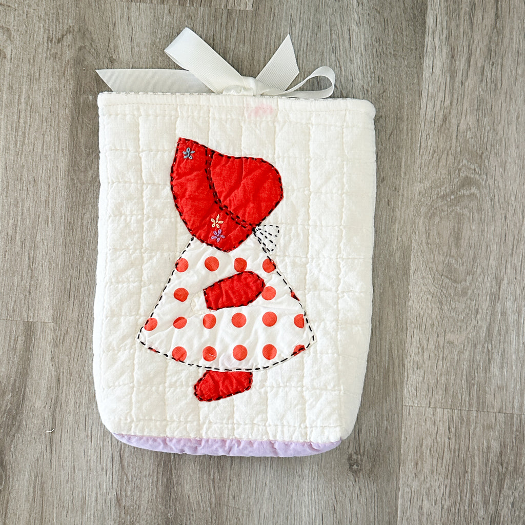 Large Vintage Sunbonnet Sue Quilt Bible/Book/Tablet Sleeve