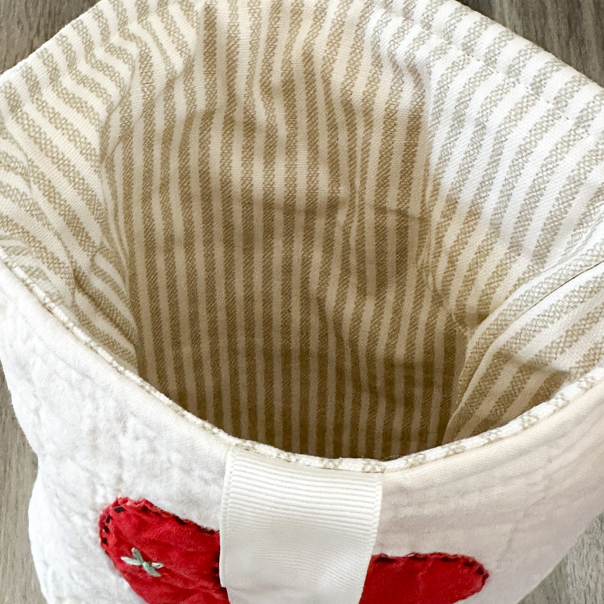Large Vintage Sunbonnet Sue Quilt Bible/Book/Tablet Sleeve