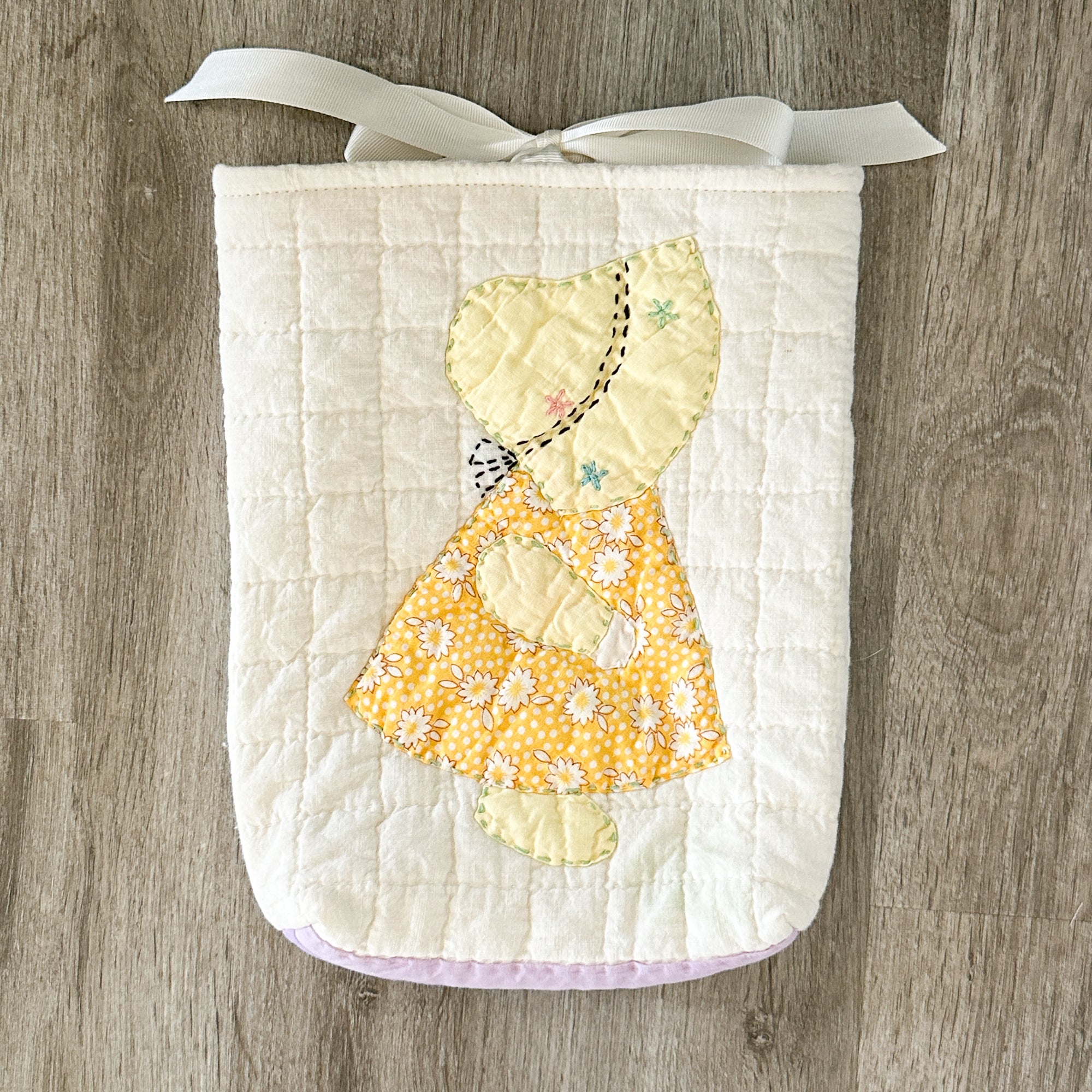 Large Vintage Sunbonnet Sue Quilt Bible/Book/Tablet Sleeve