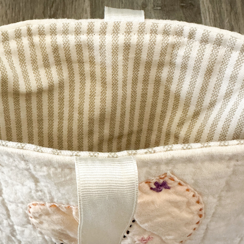 Large Vintage Sunbonnet Sue Quilt Bible/Book/Tablet Sleeve