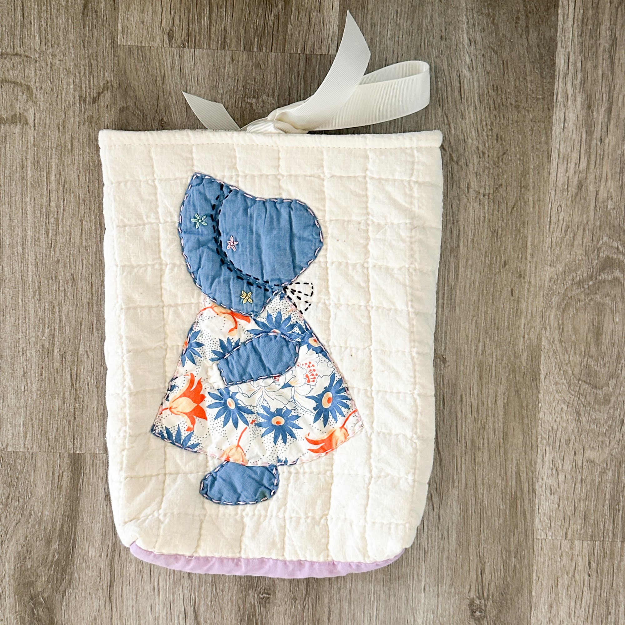 Large Vintage Sunbonnet Sue Quilt Bible/Book/Tablet Sleeve