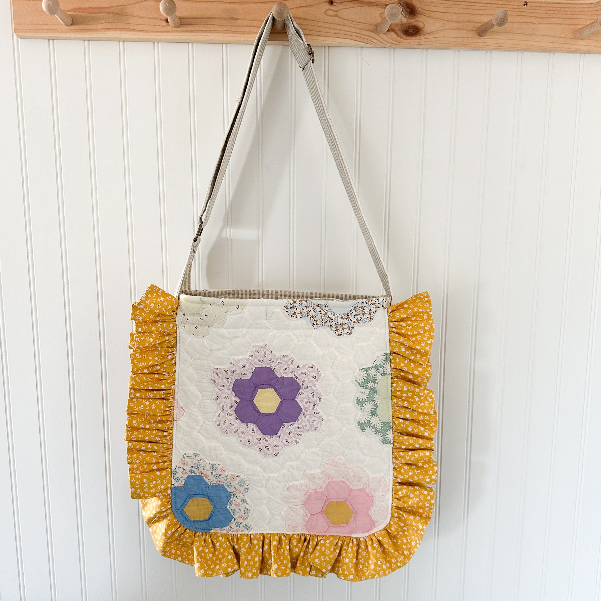 Ruffle Bible Bag Vintage Grandmothers Garden Quilt Bag