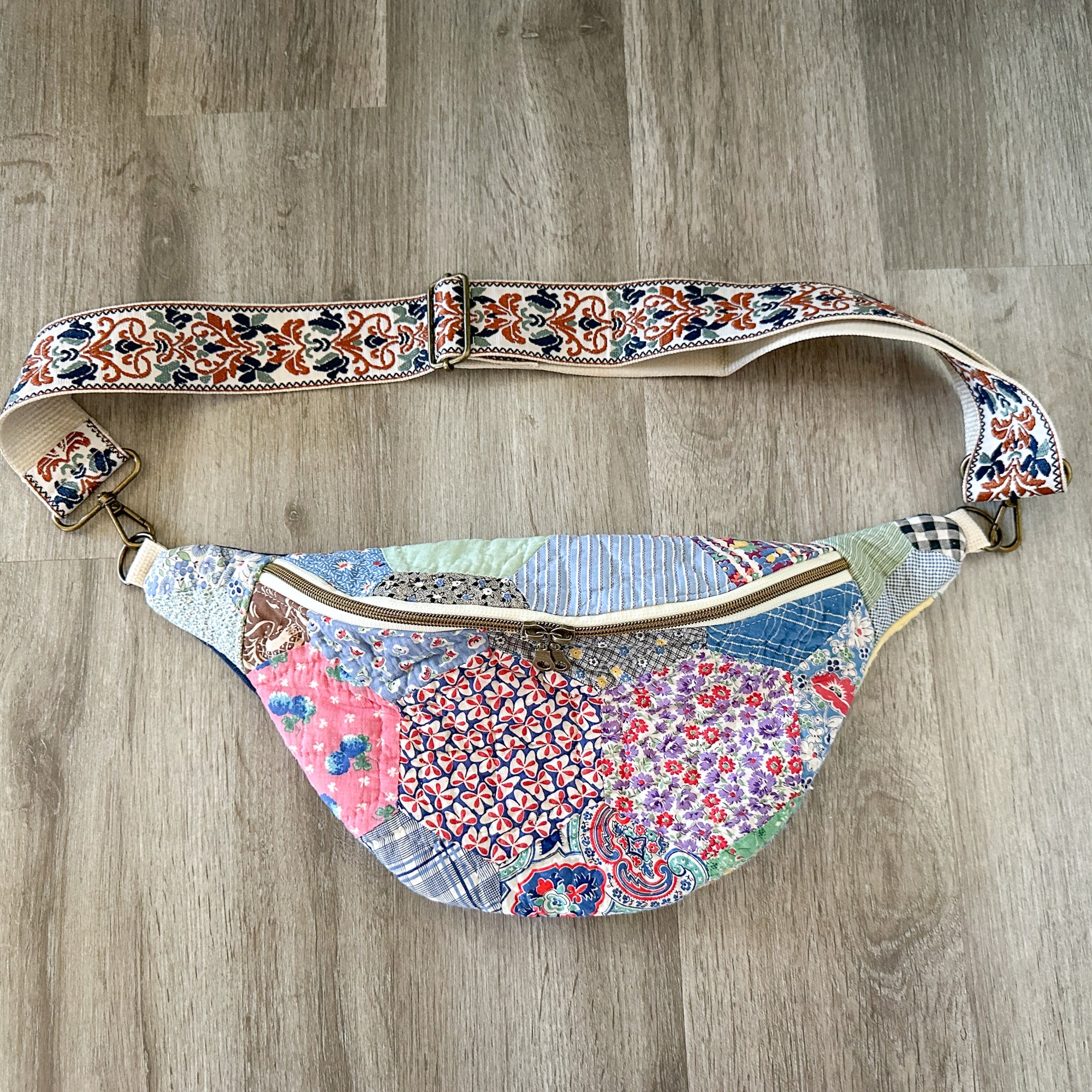 Large Fanny Pack Bag Vintage Grandmother's Garden Quilt