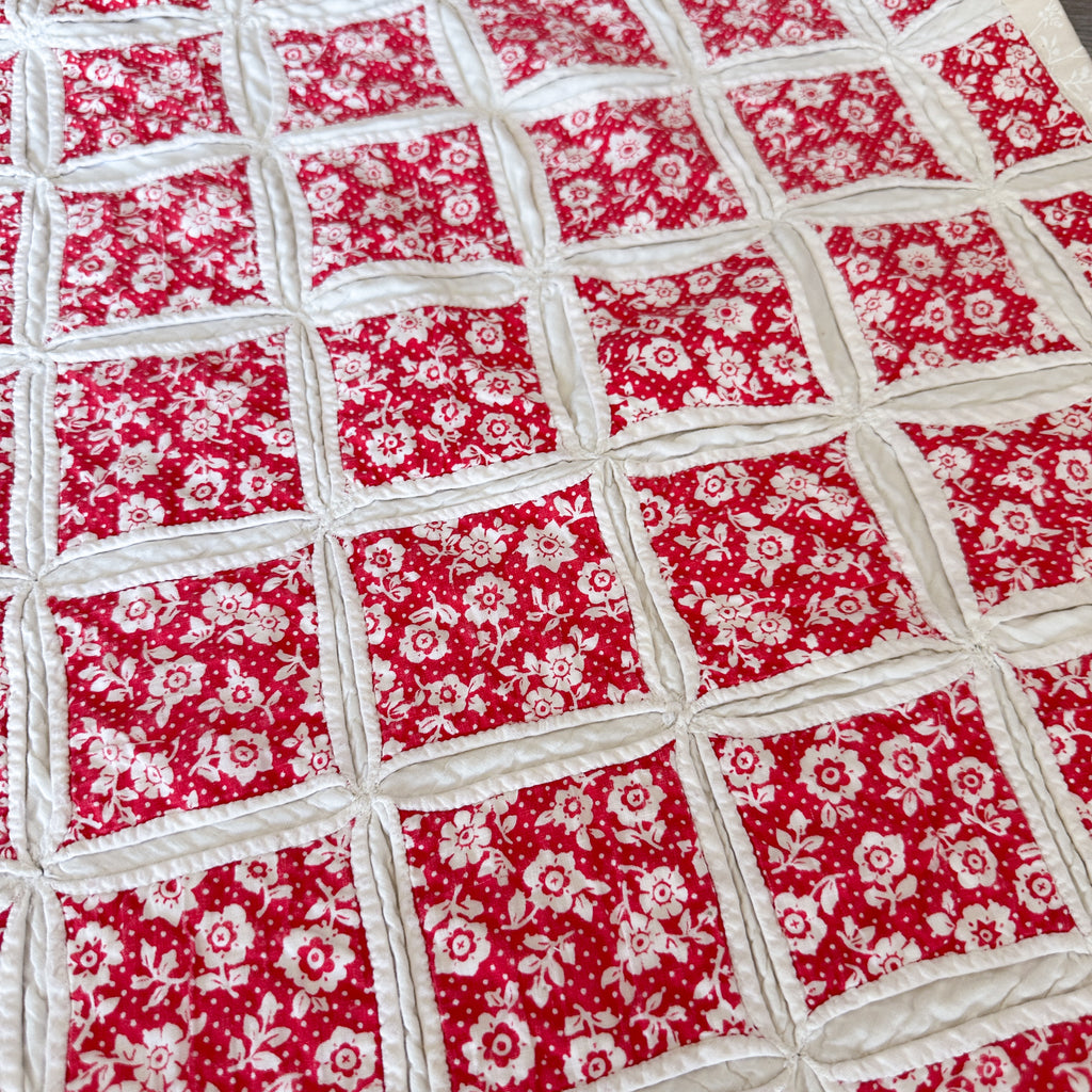 Large Vintage Cathedral Window Quilt Tree Skirt