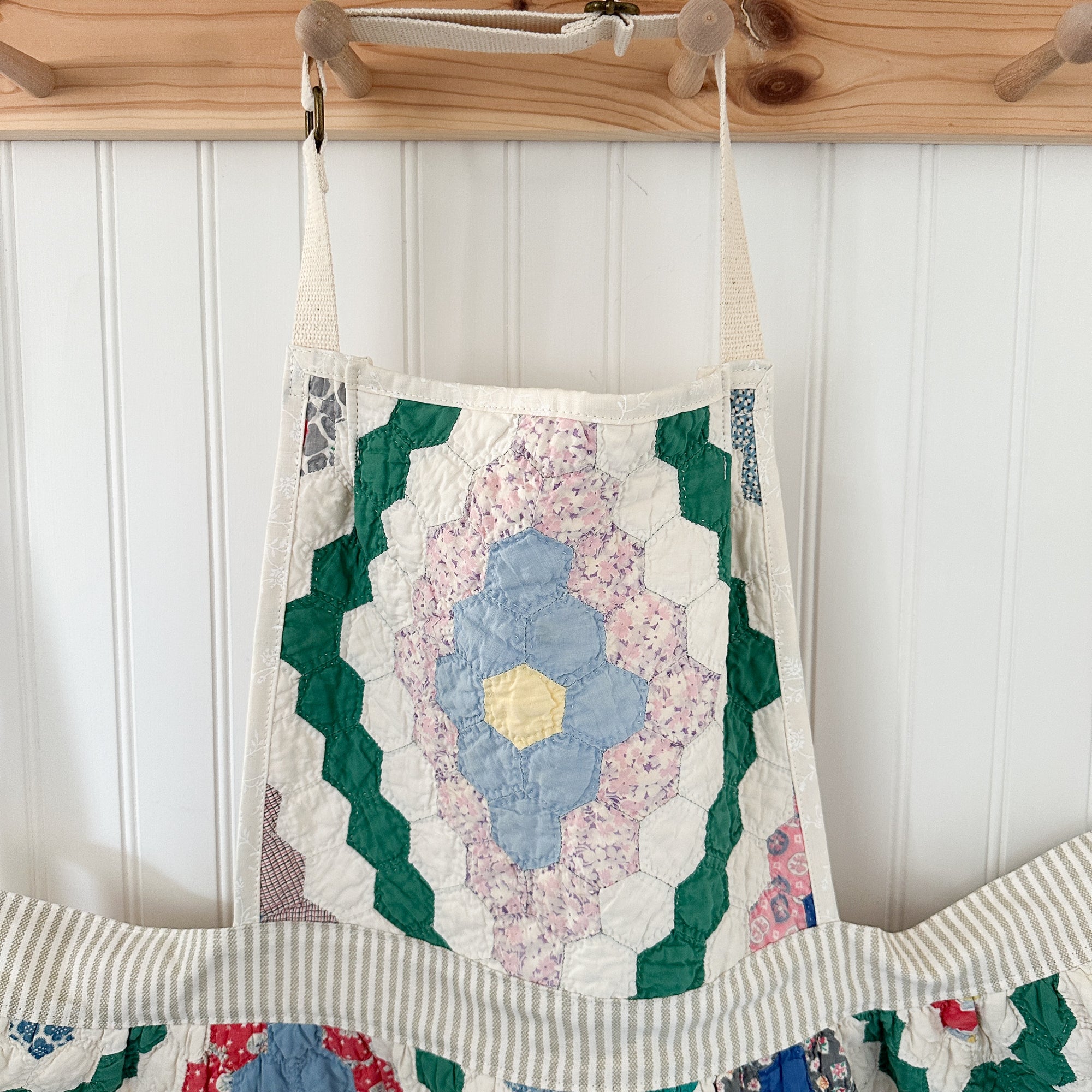 Vintage Grandmothers Garden/Hexagon Apron