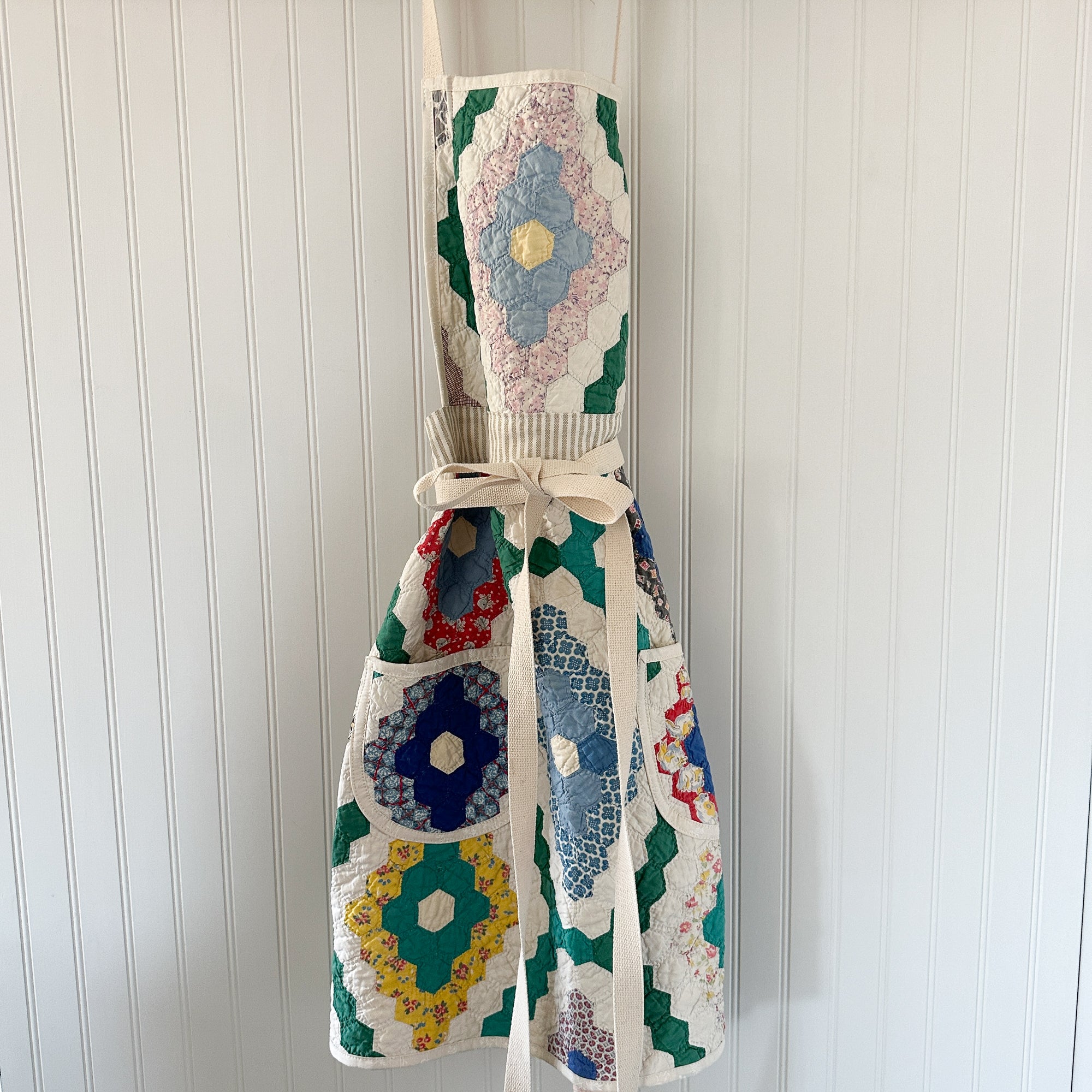 Vintage Grandmothers Garden/Hexagon Apron