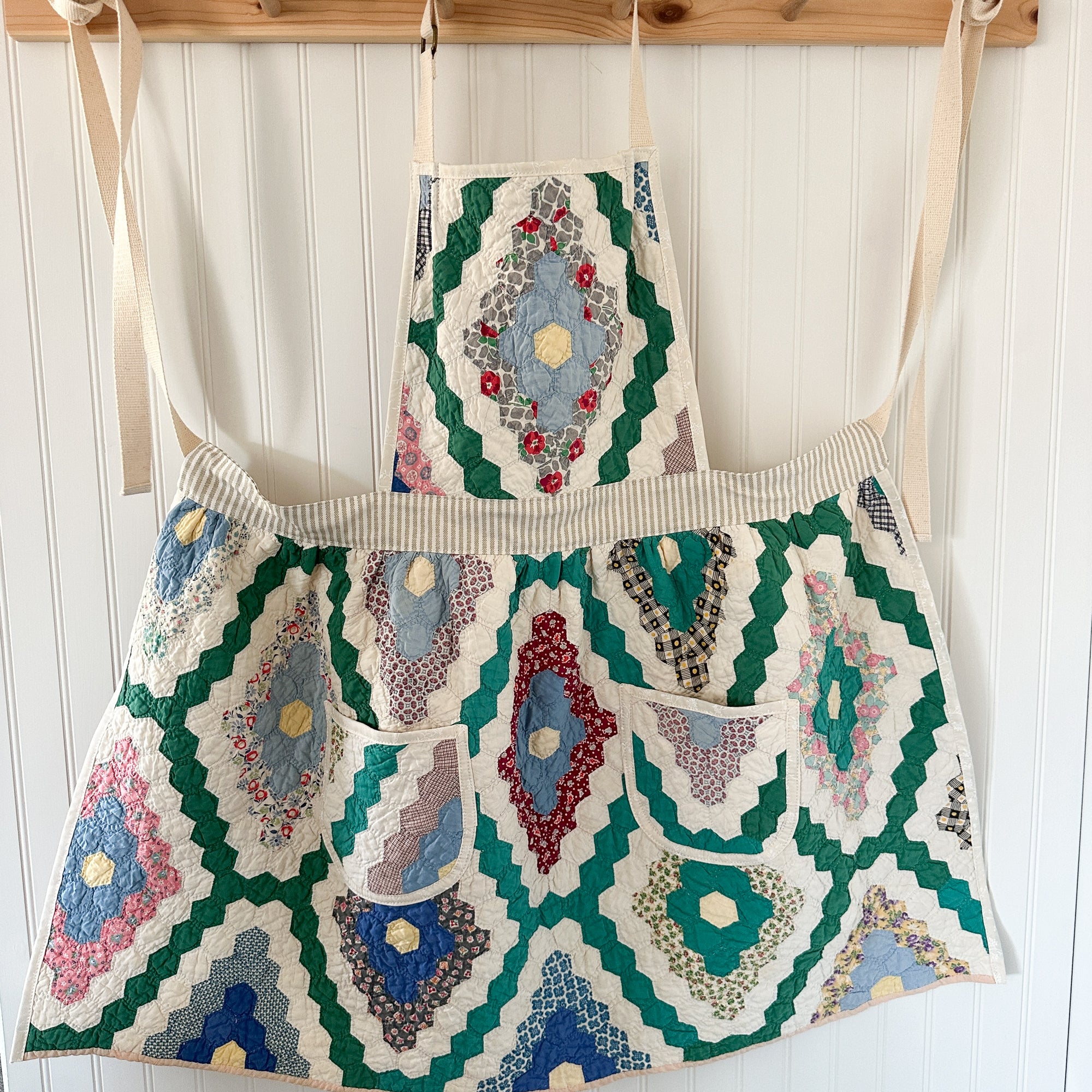 Vintage Grandmothers Garden/Hexagon Apron