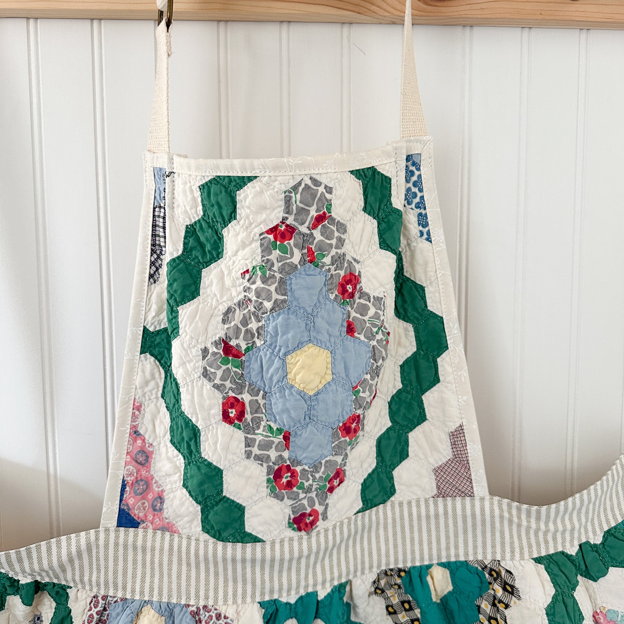 Vintage Grandmothers Garden/Hexagon Apron