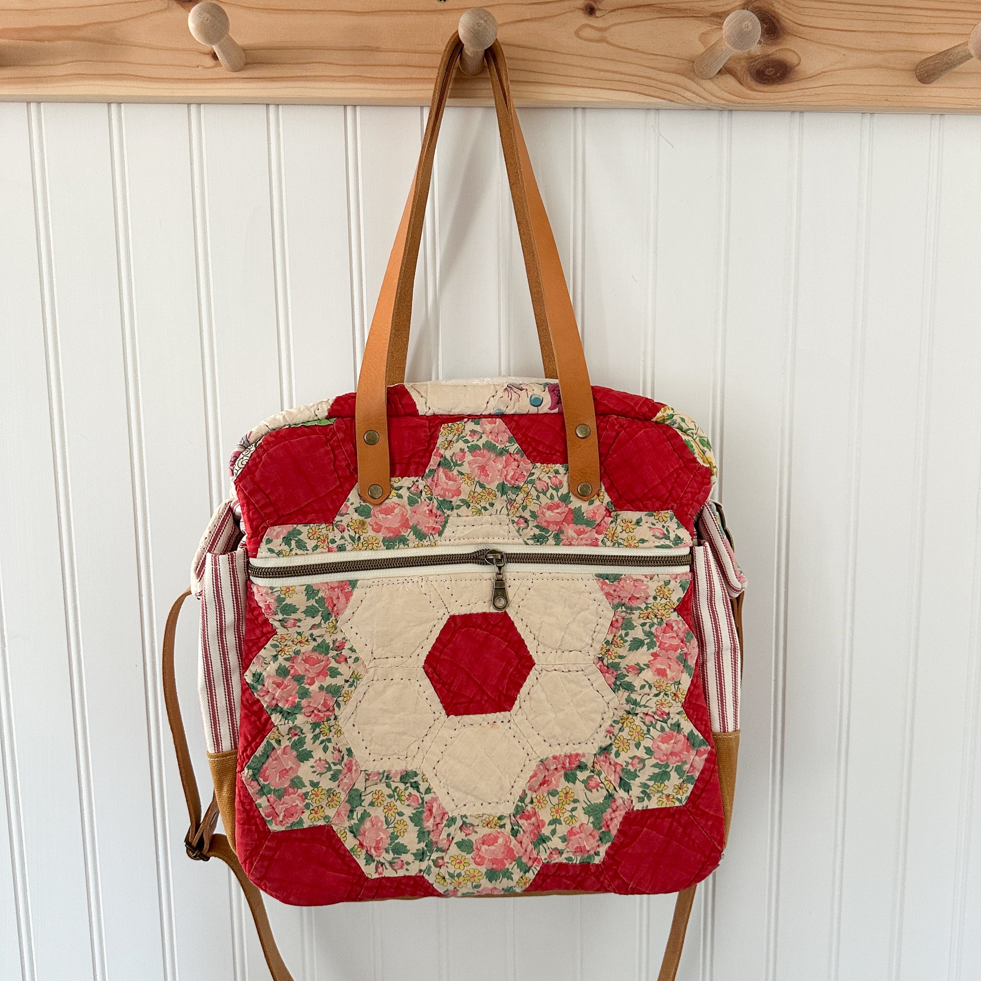 Sunday School Teachers Bag Vintage Grandmothers Garden Quilt with Leather Handles and Crossbody Strap