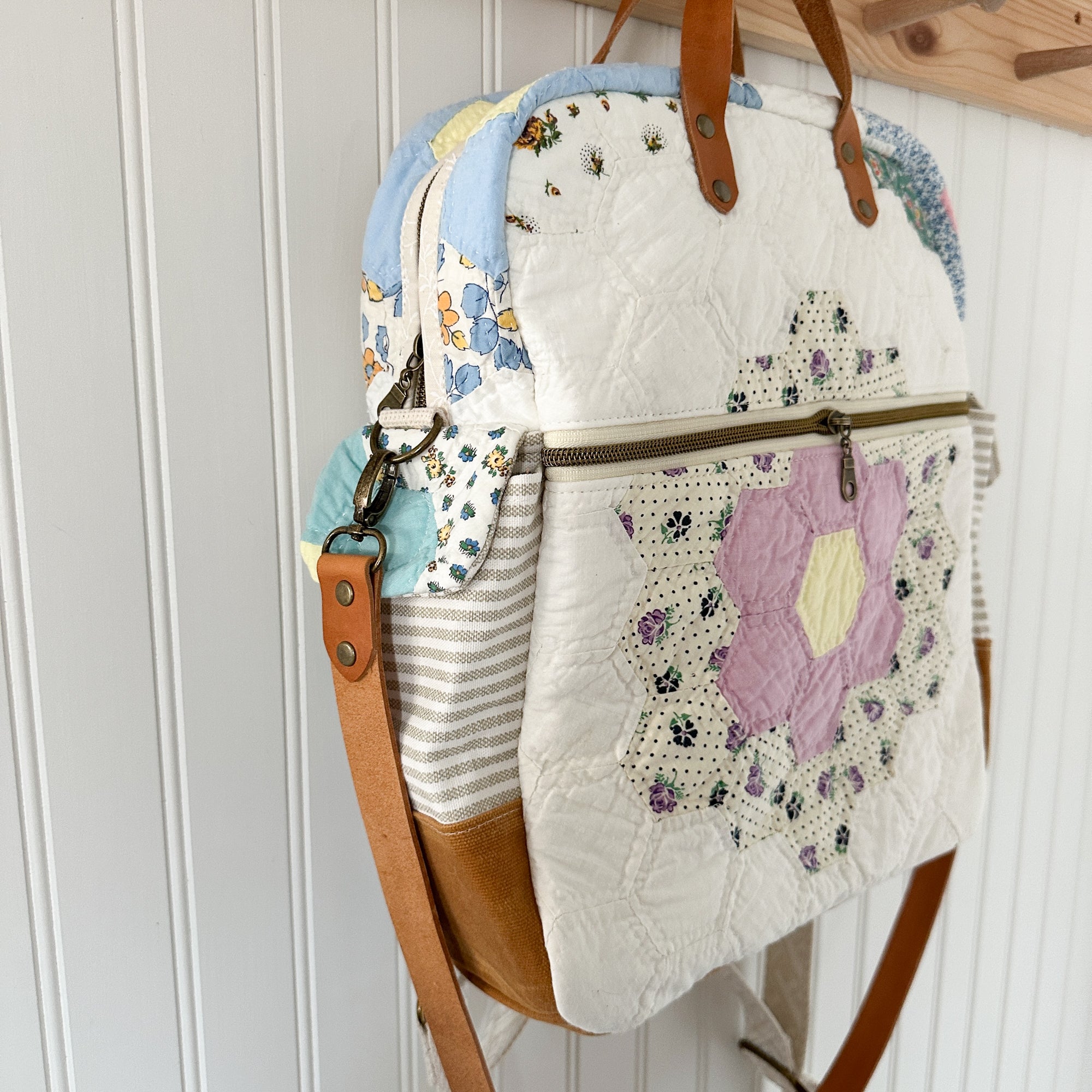 Backpack Vintage Grandmothers Garden Quilt Backpack Convertible Crossbody Bag