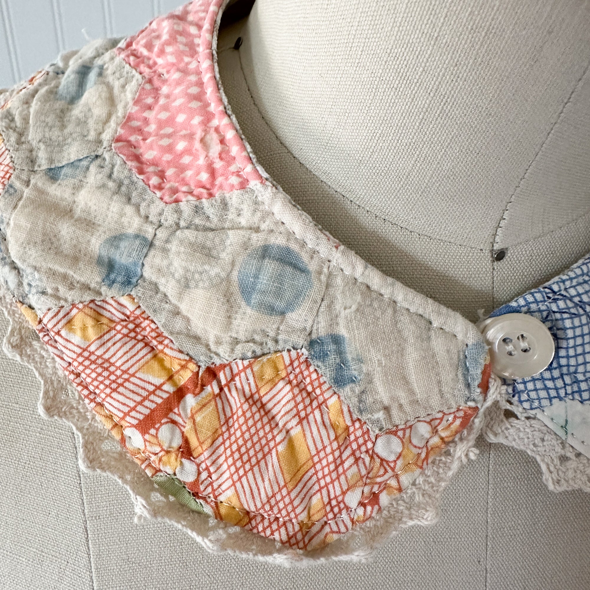 Small Vintage Grandmother's Garden Quilt Detachable Peter Pan Collar