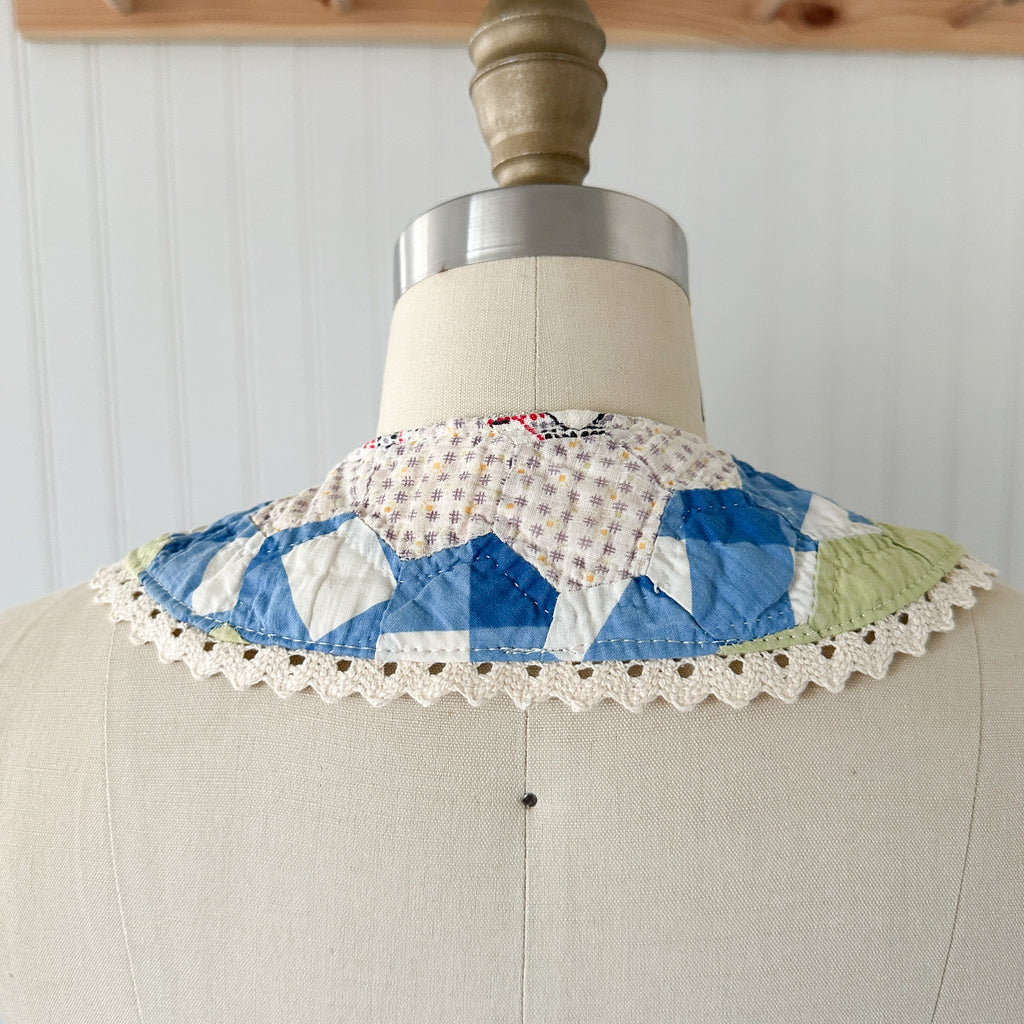 Small Vintage Grandmother's Garden Quilt Detachable Peter Pan Collar
