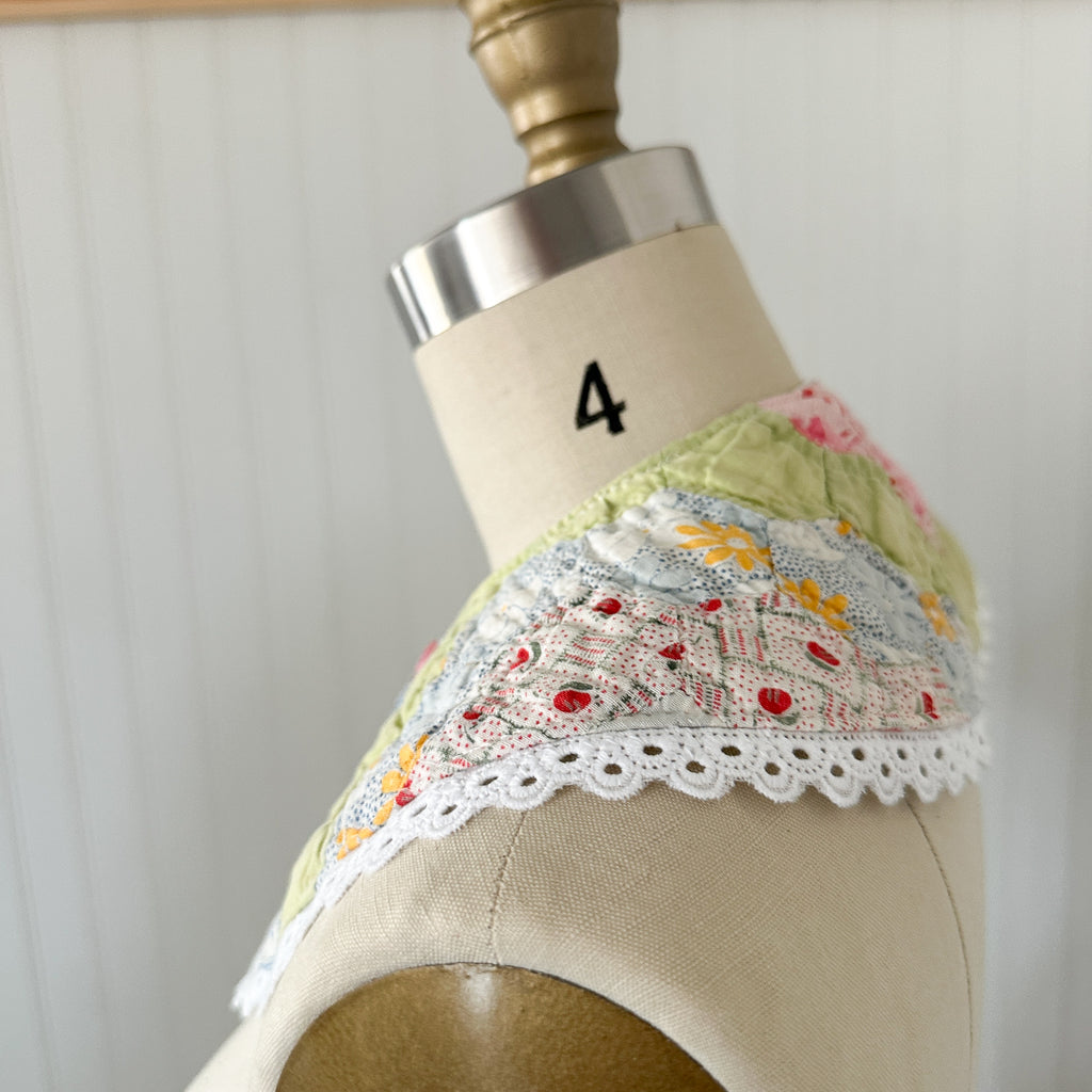 Large Vintage Grandmother's Garden Quilt Detachable Peter Pan Collar
