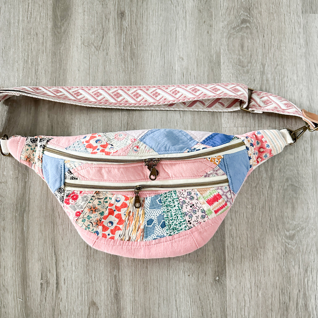 Large Fanny Pack Bag Vintage Pink Wedding Ring Quilt