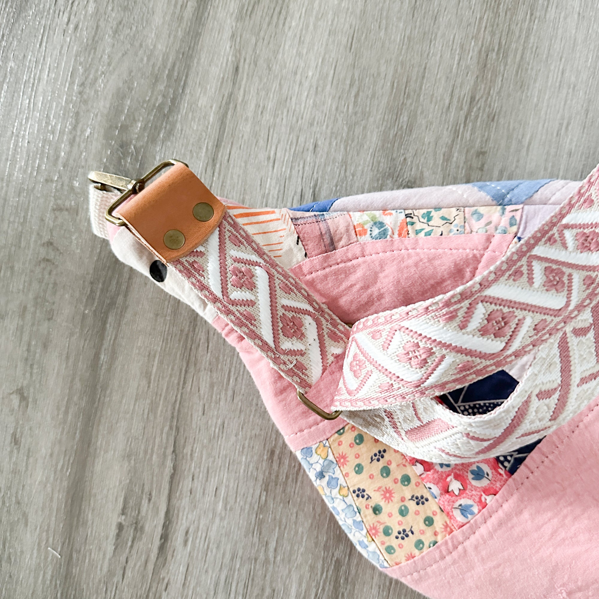Large Fanny Pack Bag Vintage Pink Wedding Ring Quilt