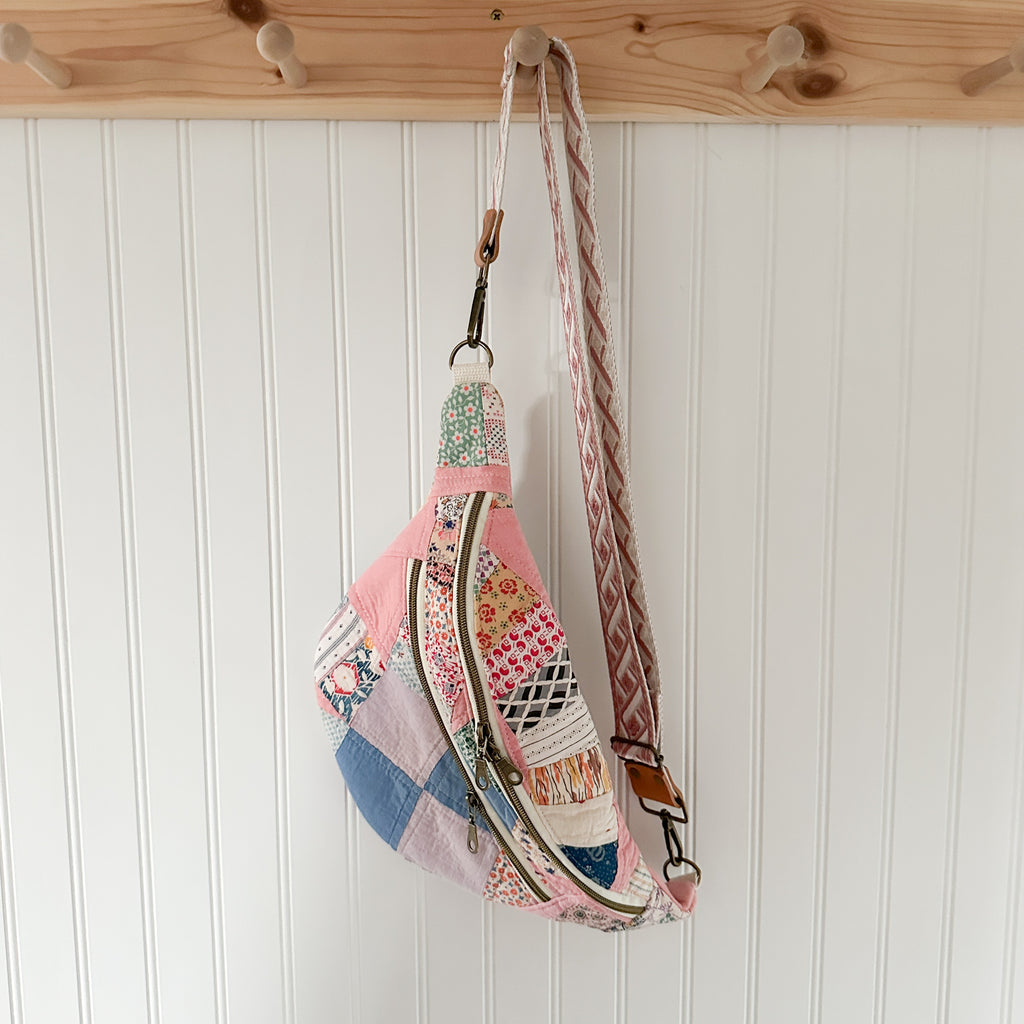 Large Fanny Pack Bag Vintage Pink Wedding Ring Quilt