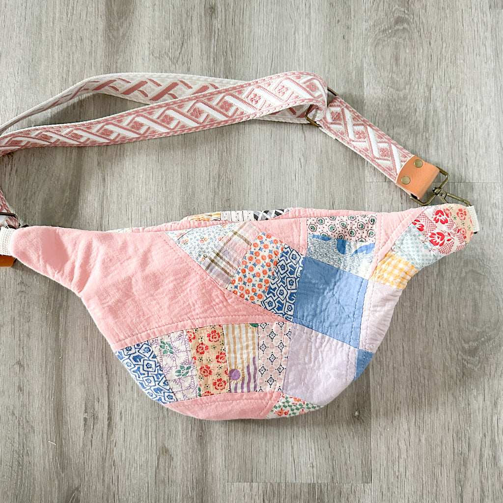 Large Fanny Pack Bag Vintage Pink Wedding Ring Quilt