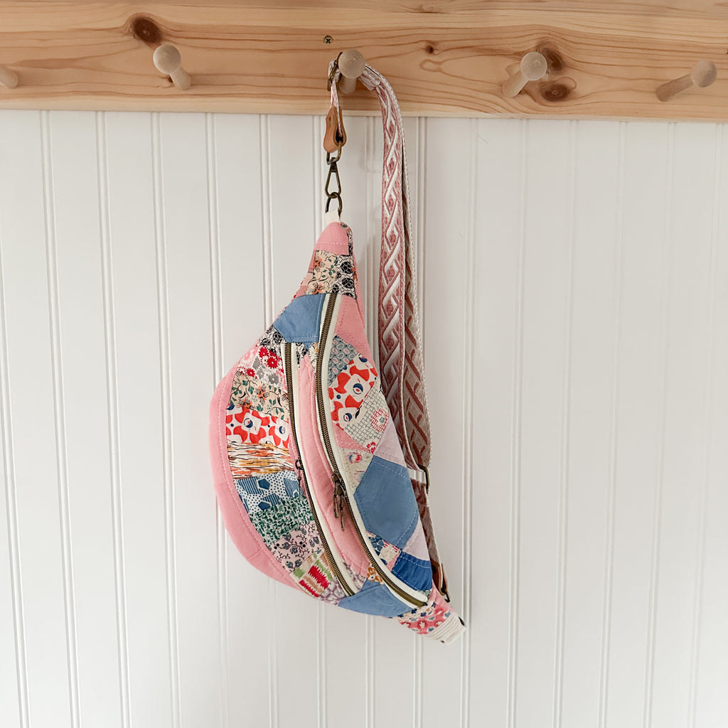 Large Fanny Pack Bag Vintage Pink Wedding Ring Quilt