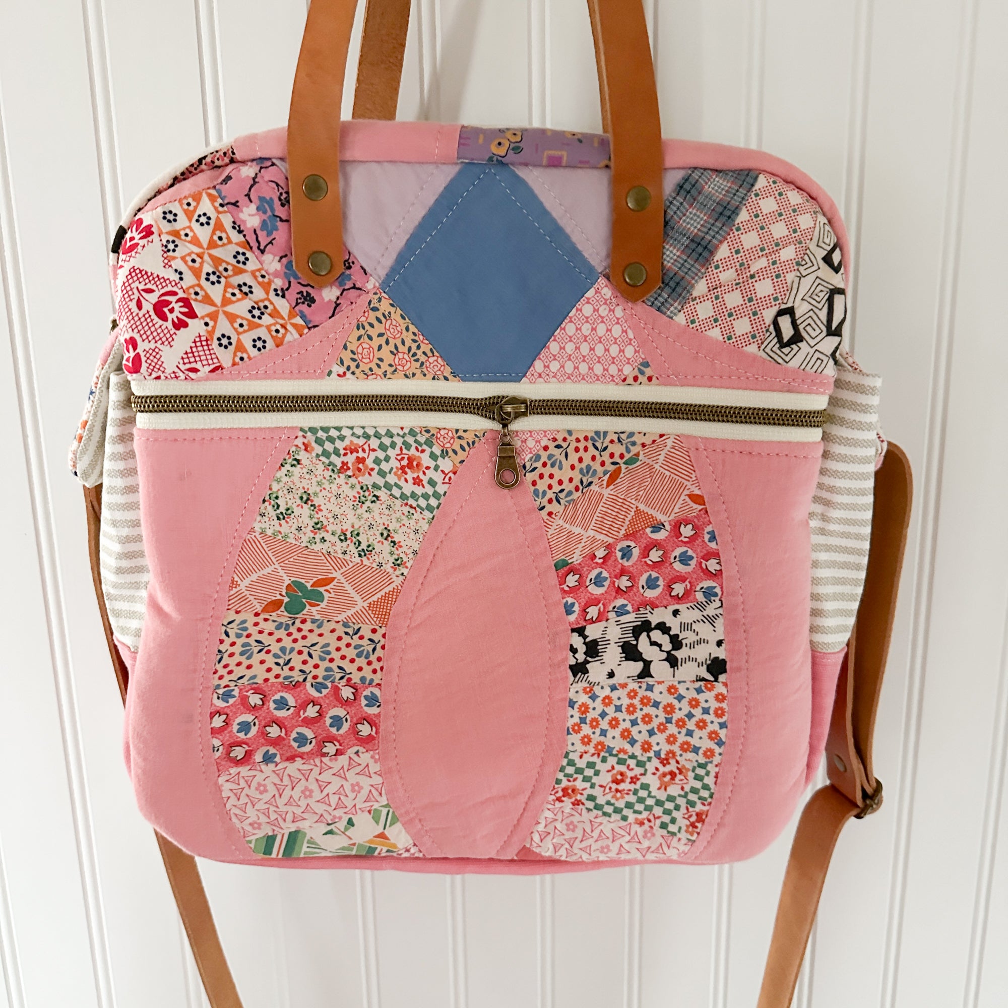 Sunday School Teachers Bag Vintage Pink Wedding Ring Quilt with Leather Handles and Crossbody Strap