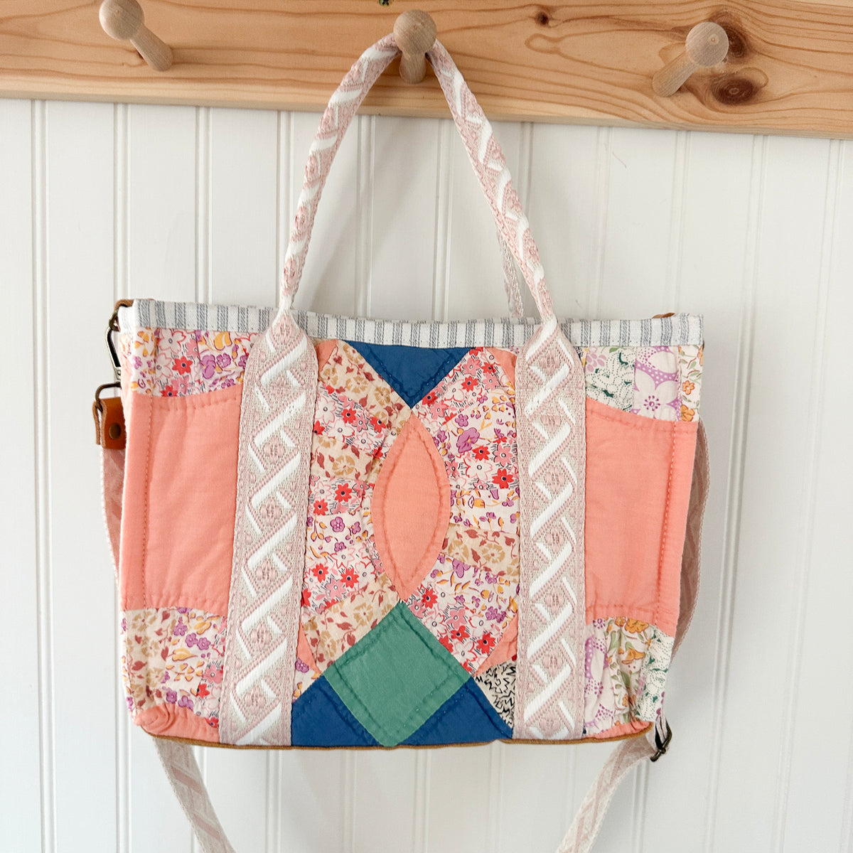 Boxy Bible Bag Vintage Wedding Ring Quilt with Leather Handles and Crossbody Strap