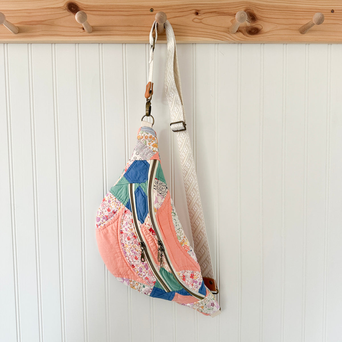 Vintage Wedding Ring Quilt Fanny Pack