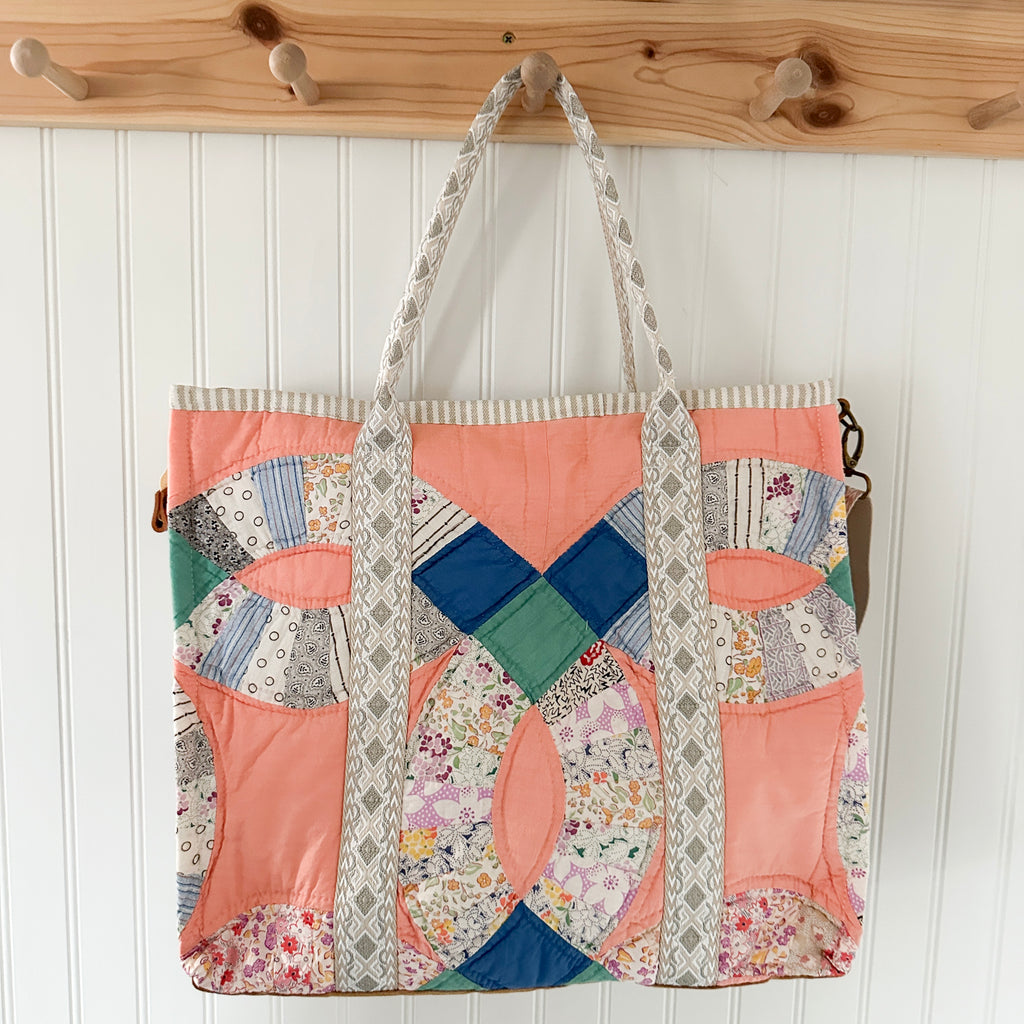 XL Boxy Bag Vintage Wedding Ring Quilt with Handles and Leather Crossbody Strap