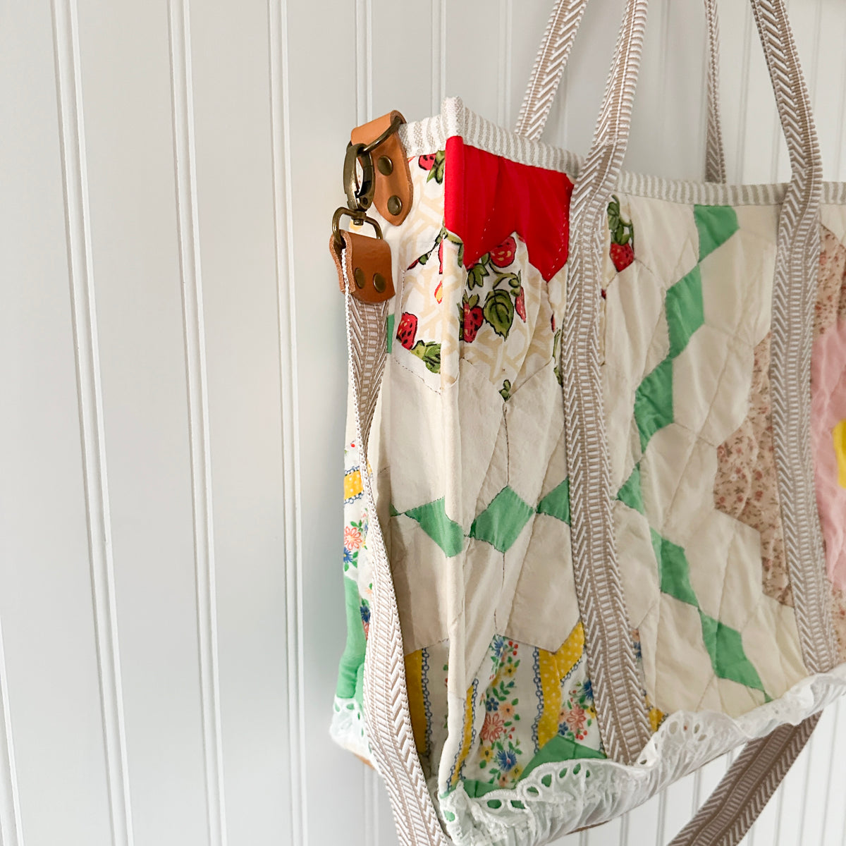 XL Boxy Bag Vintage Grandmothers Garden Quilt with Handles and Leather Crossbody Strap