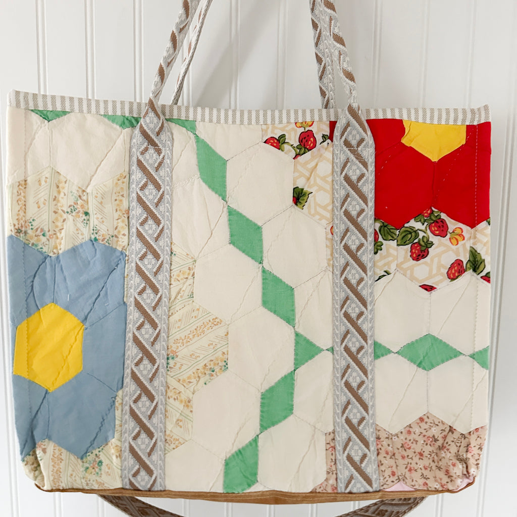 XL Boxy Bag Vintage Grandmothers Garden Quilt with Handles and Leather Crossbody Strap