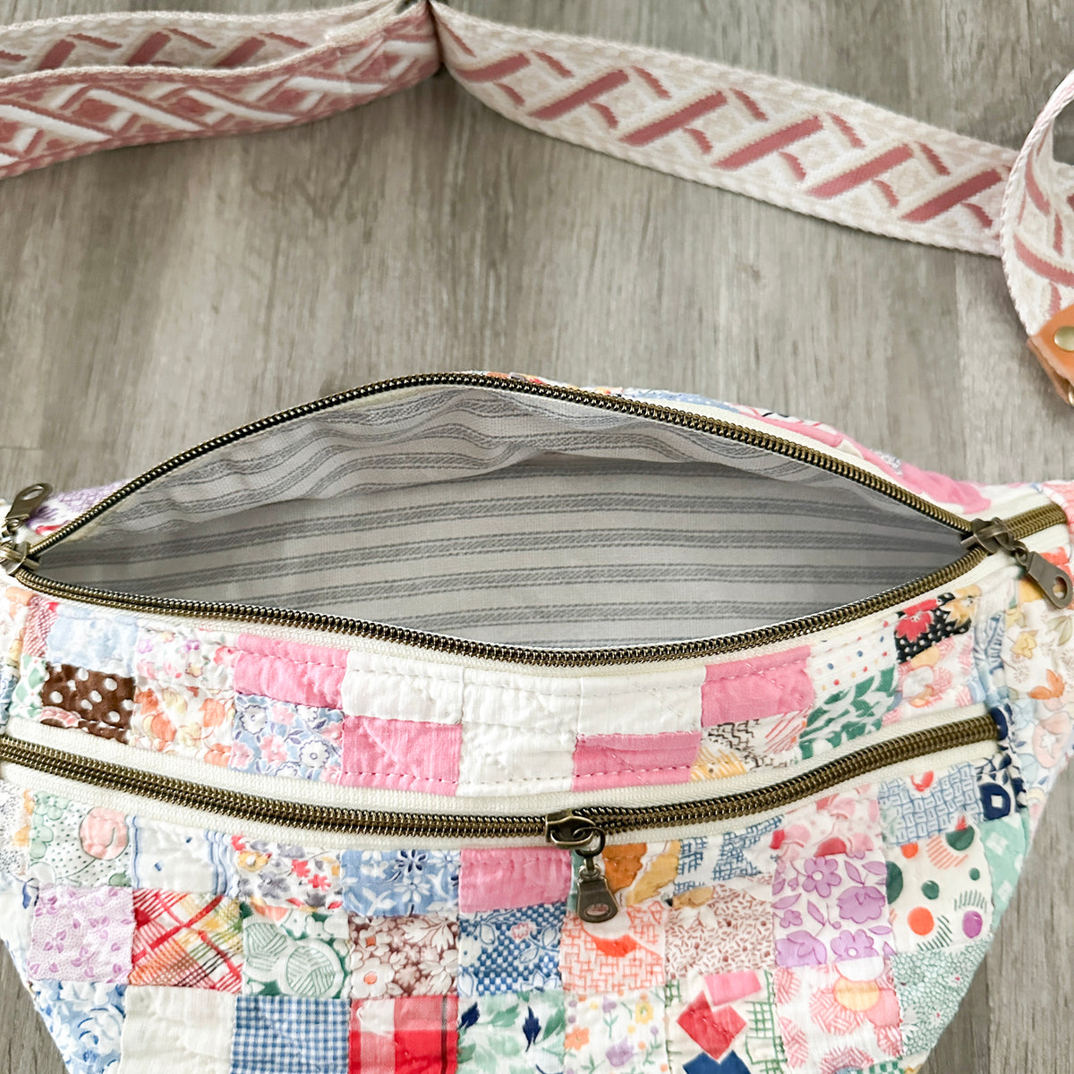 Vintage Irish Chain Quilt Fanny Pack